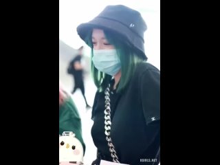 cheng xiao wjsn airport 1 kgirls.net   create, discover and share awesome gifs on gfycat