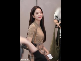 jisoo blackpink 190913 7 kgirls.net   create, discover and share awesome gifs on gfycat