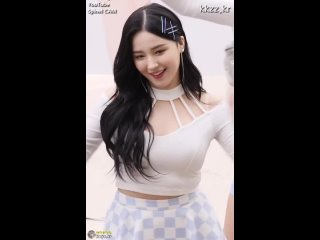 (momoland nancy) [  heye kr] - create, discover and share awesome gifs on gfycat 6